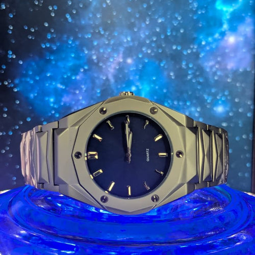 Minimal Luxury Quartz Timepiece for Men